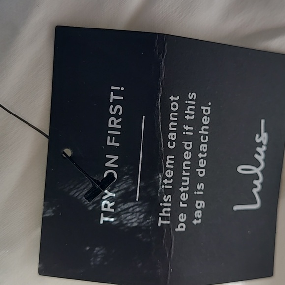 XL NWT White Jumpsuit Wedding Immaculate Love White Mesh Embroidered Cape Lulus - Picture 9 of 14